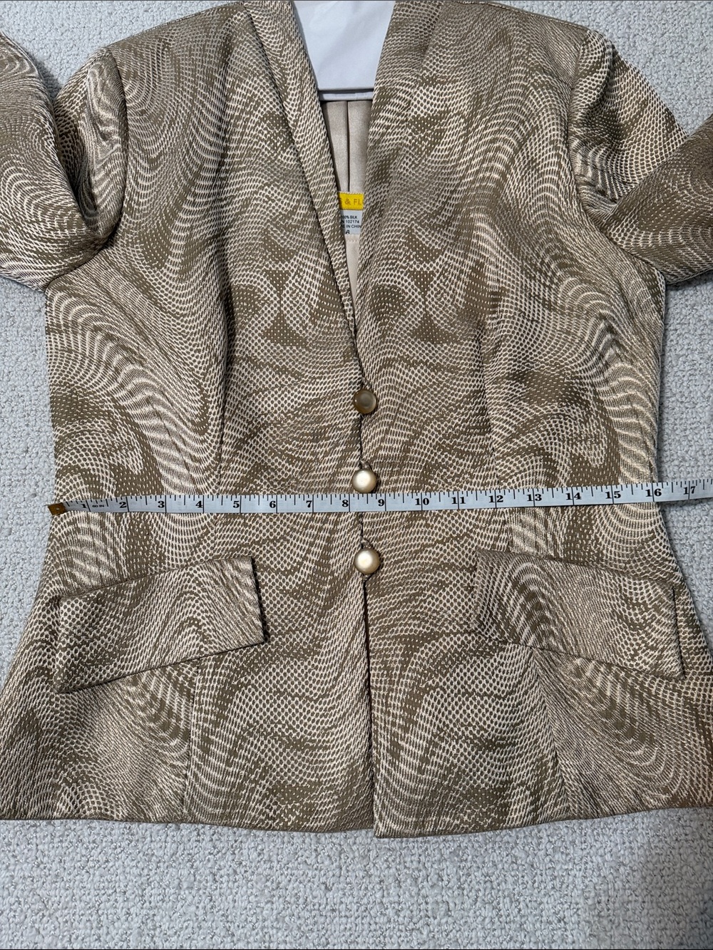 Flores & Flores Women's 100% Silk Beige Three Piece Pantsuit Size 6 - Picture 14 of 15